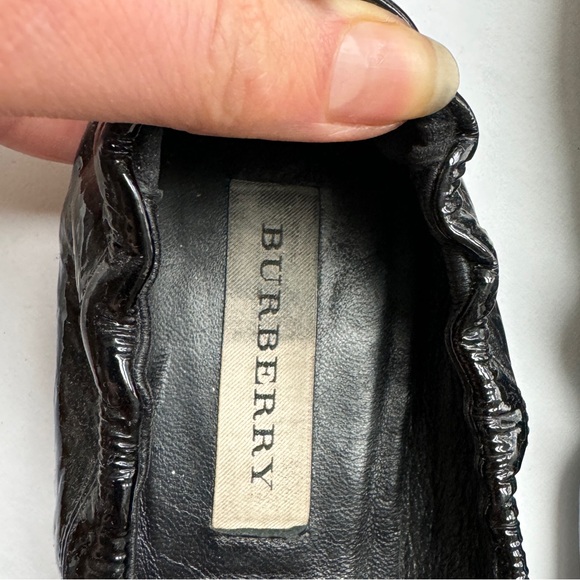 Burberry Ballerina Flats - Patent Leather - Picture 2 of 8